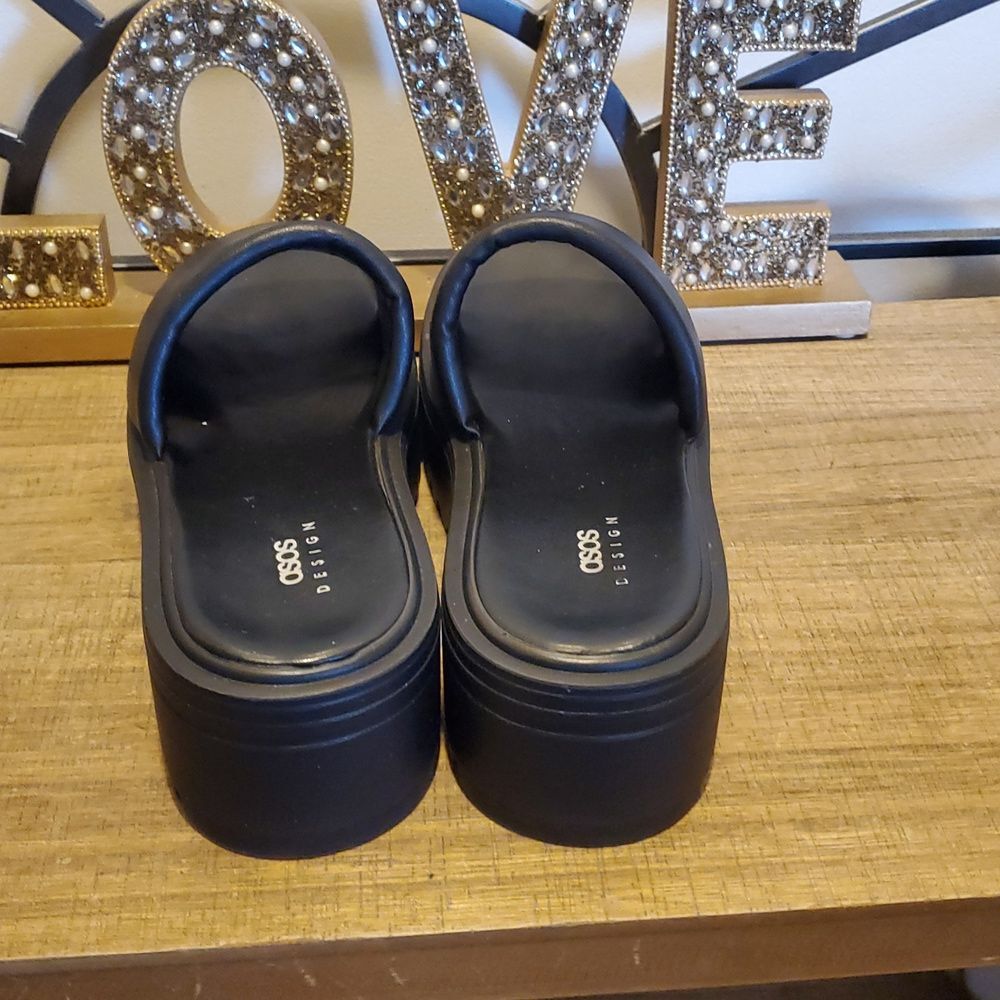 ASOS Women's Y2K Style Chunky Black Comfy Lug Sole Slip On Slide Sandals Sz 7/38 - Picture 4 of 10